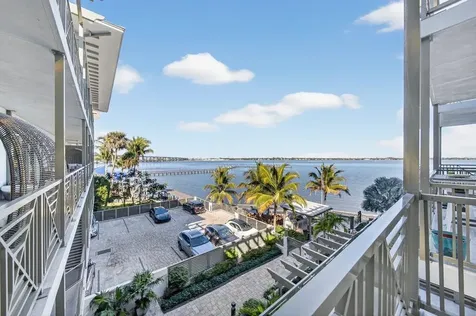 41 SW Seminole Street Stuart FL 34994