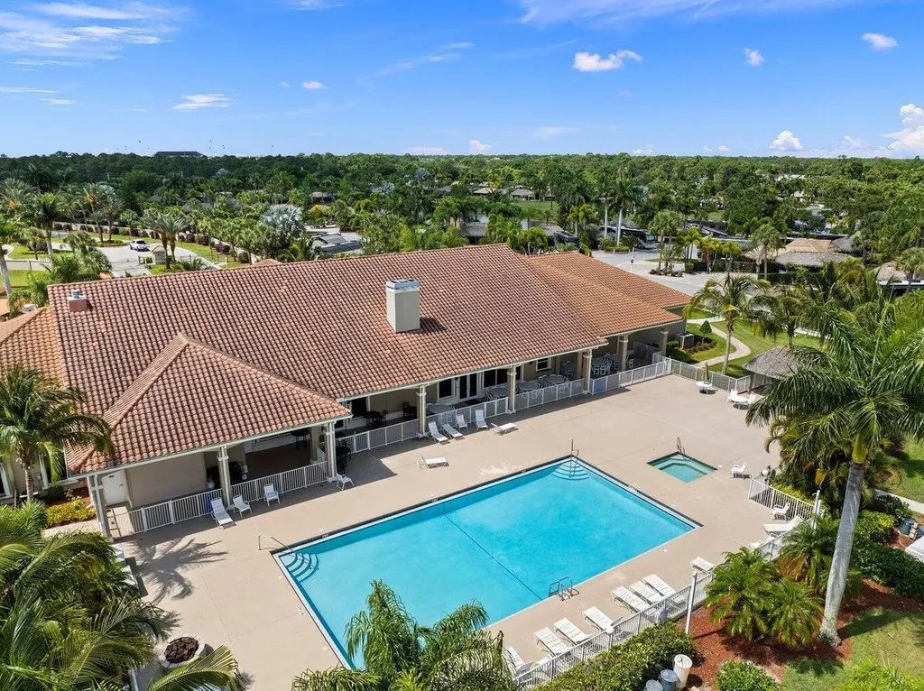 405 NW Chipshot Lane Port Saint Lucie FL 34986