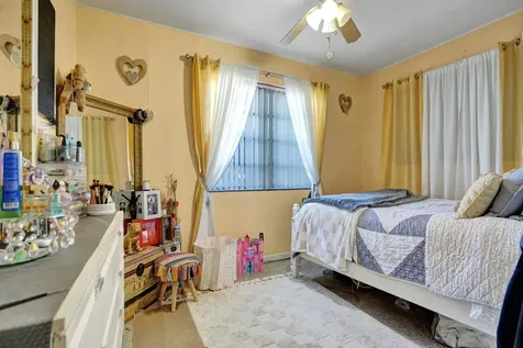 640 Ne 24th Street Pompano Beach FL 33064
