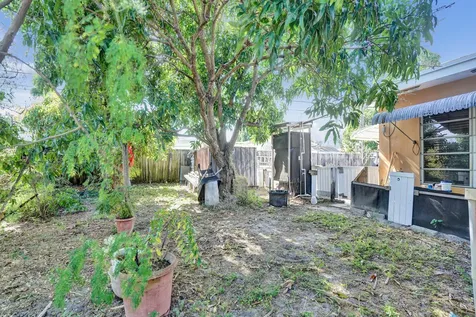 640 Ne 24th Street Pompano Beach FL 33064