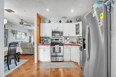 640 Ne 24th Street Pompano Beach FL 33064