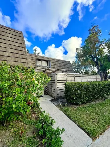 903 9th Terrace Palm Beach Gardens FL 33418