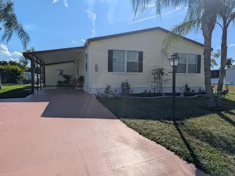 2460 Sw Versailles Terrace Stuart FL 34997