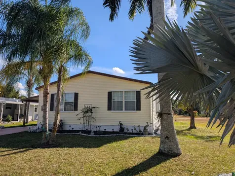 2460 Sw Versailles Terrace Stuart FL 34997