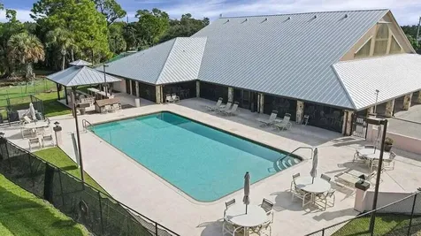 2460 Sw Versailles Terrace Stuart FL 34997