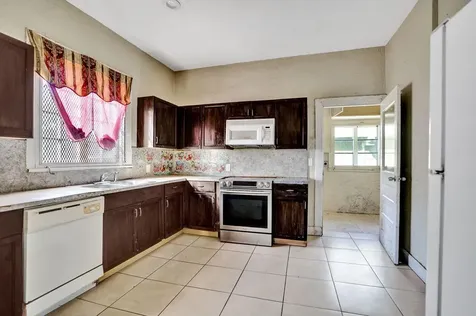 627 30th Street West Palm Beach FL 33407
