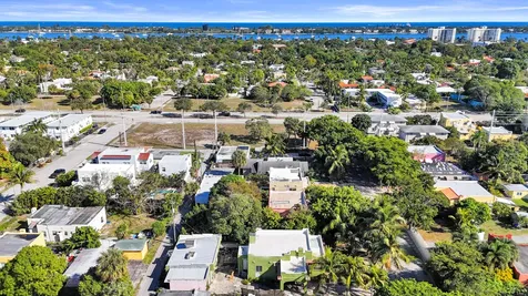 627 30th Street West Palm Beach FL 33407