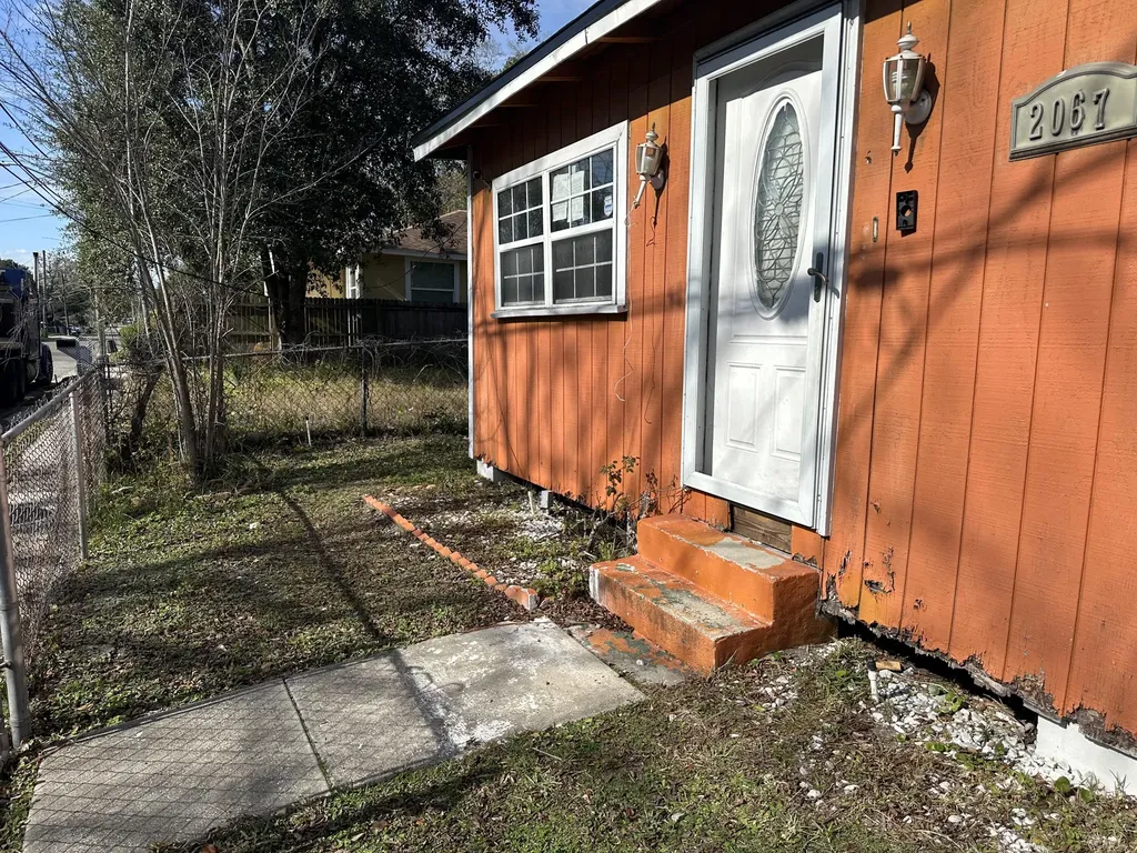 2067 Woodside Street Jacksonville FL 32209