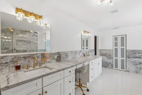 5867 Nw Leah Drive Port Saint Lucie FL 34986