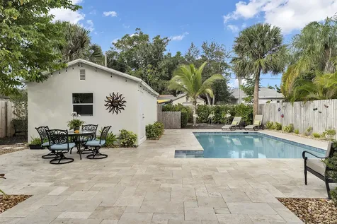 611 N Palmway Lake Worth Beach FL 33460