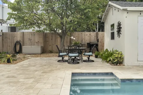 611 N Palmway Lake Worth Beach FL 33460