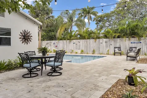 611 N Palmway Lake Worth Beach FL 33460