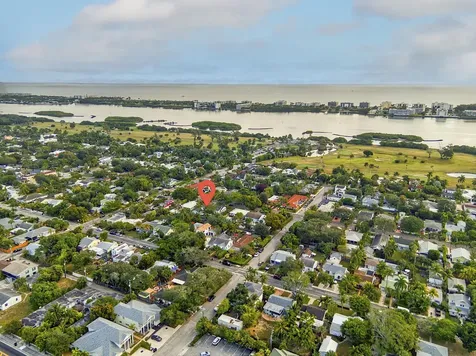 611 N Palmway Lake Worth Beach FL 33460