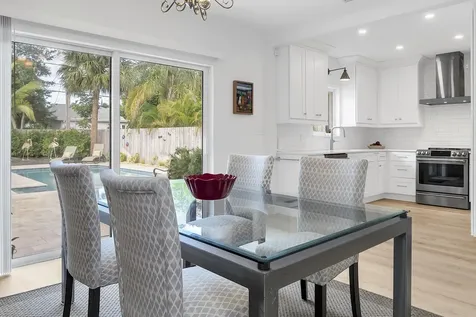 611 N Palmway Lake Worth Beach FL 33460