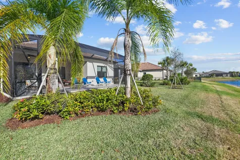 786 Se Courances Drive Port Saint Lucie FL 34984