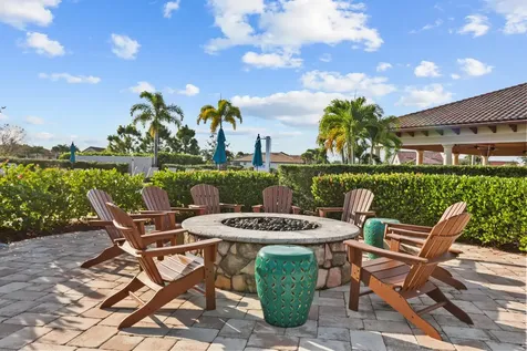 786 Se Courances Drive Port Saint Lucie FL 34984