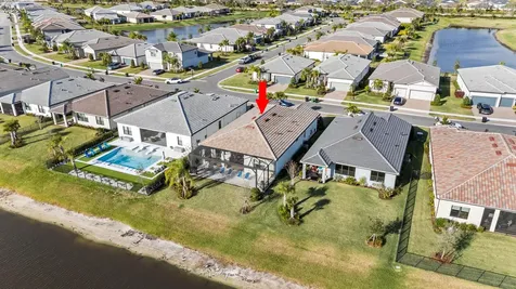 786 Se Courances Drive Port Saint Lucie FL 34984