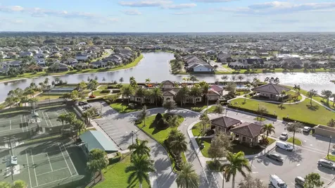 786 Se Courances Drive Port Saint Lucie FL 34984