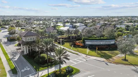786 Se Courances Drive Port Saint Lucie FL 34984
