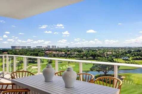 220 Se Mizner Boulevard Boca Raton FL 33432