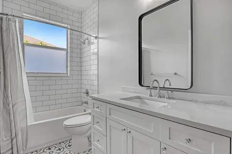 2150 Nw 125th Terrace Pembroke Pines FL 33028