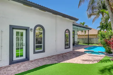 2150 Nw 125th Terrace Pembroke Pines FL 33028