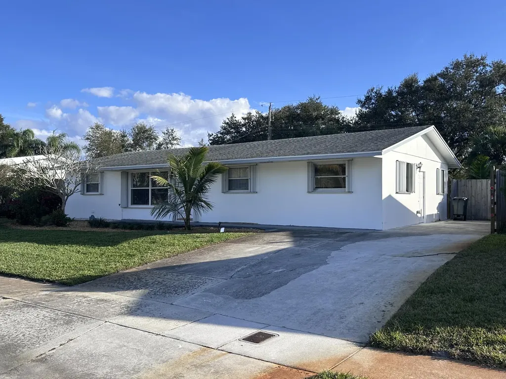 14 Ridgewood Circle Tequesta FL 33469