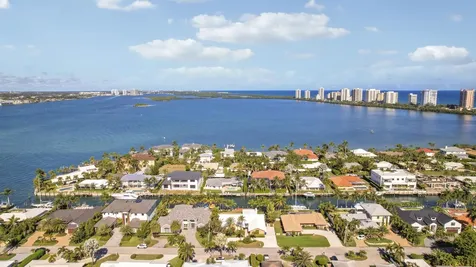 1080 Fairview Lane Singer Island FL 33404