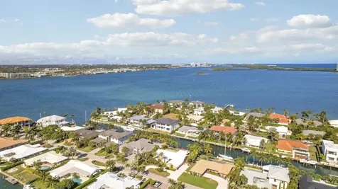 1080 Fairview Lane Singer Island FL 33404