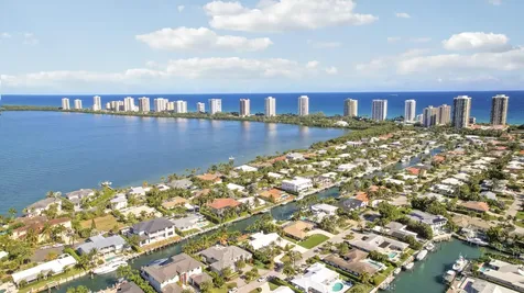 1080 Fairview Lane Singer Island FL 33404