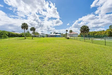 2441 Se North Lookout Boulevard Port Saint Lucie FL 34984