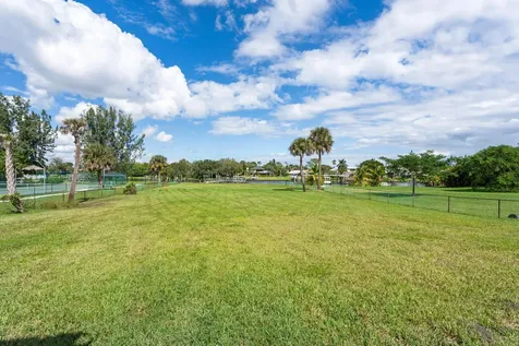 2441 Se North Lookout Boulevard Port Saint Lucie FL 34984
