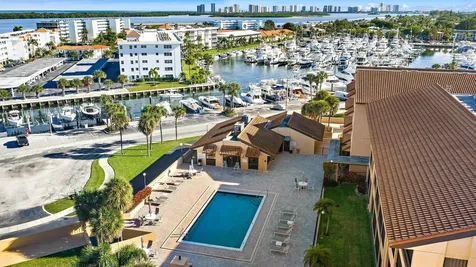 1036 Us Highway 1 North Palm Beach FL 33408