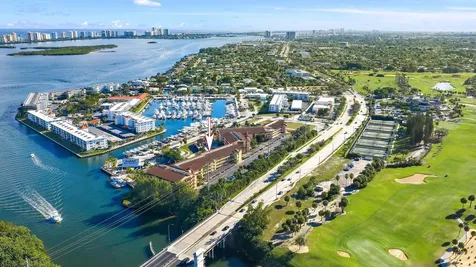 1036 Us Highway 1 North Palm Beach FL 33408