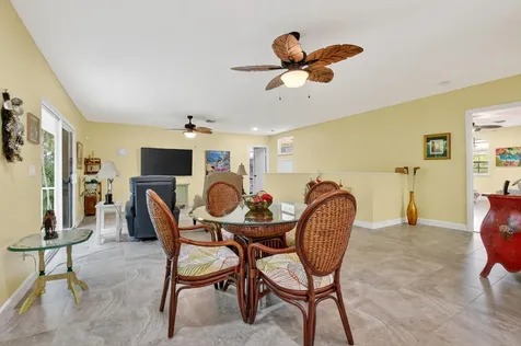3957 Nw 7th Court Delray Beach FL 33445