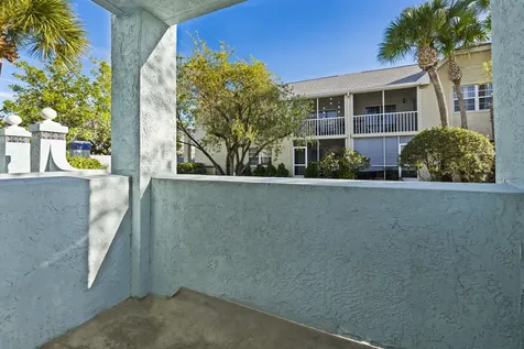 1625 Se Green Acres Circle Port Saint Lucie FL 34952