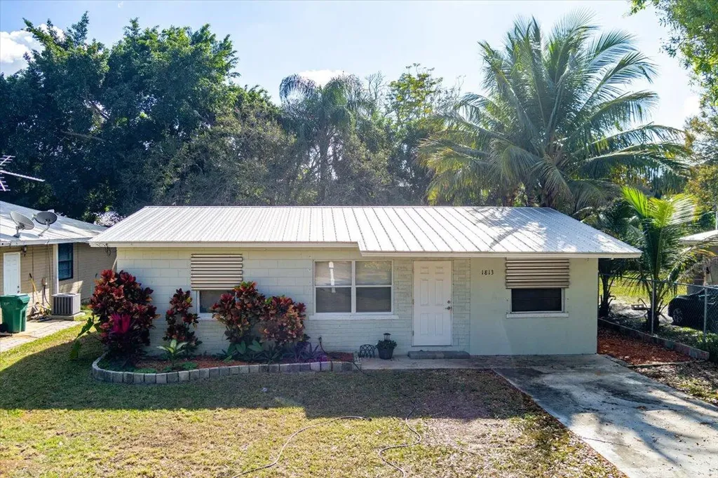1813 Edgevale Road Fort Pierce FL 34982