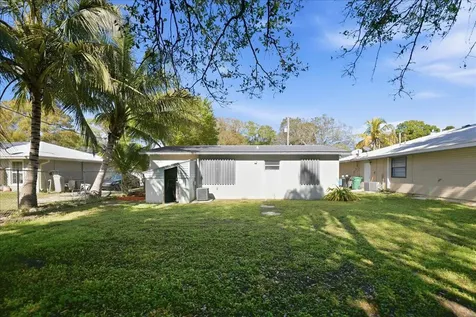 1813 Edgevale Road Fort Pierce FL 34982