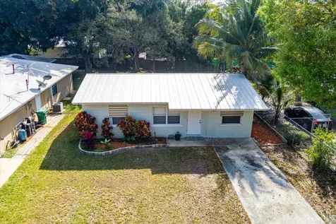1813 Edgevale Road Fort Pierce FL 34982