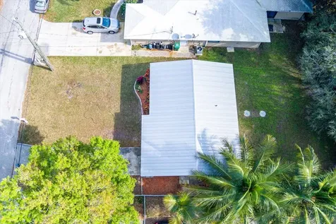 1813 Edgevale Road Fort Pierce FL 34982