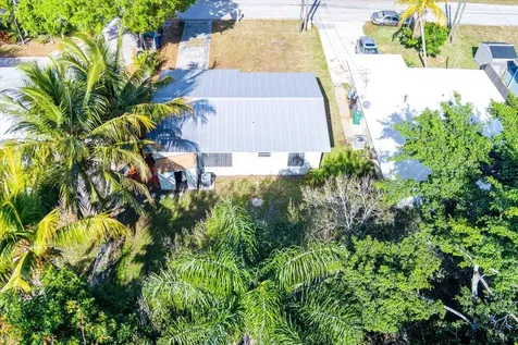 1813 Edgevale Road Fort Pierce FL 34982