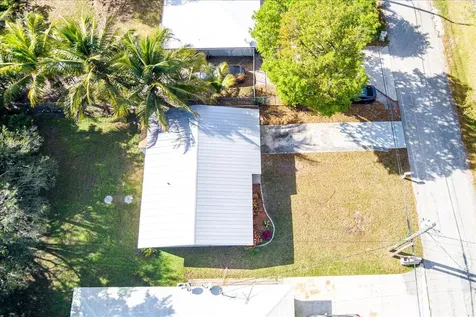 1813 Edgevale Road Fort Pierce FL 34982