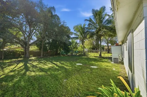 1813 Edgevale Road Fort Pierce FL 34982