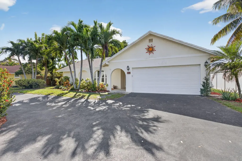 966 Nw 37th Avenue Delray Beach FL 33445