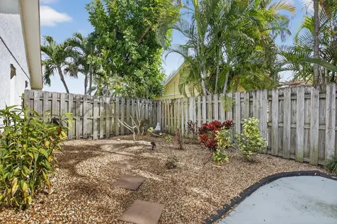 966 Nw 37th Avenue Delray Beach FL 33445