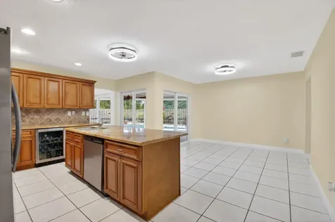 966 Nw 37th Avenue Delray Beach FL 33445