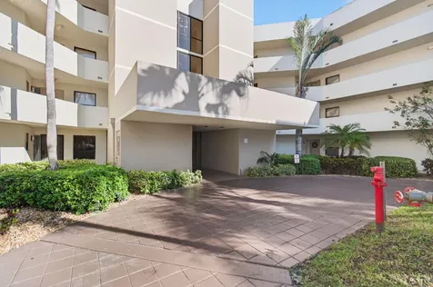5900 Camino Del Sol Boca Raton FL 33433