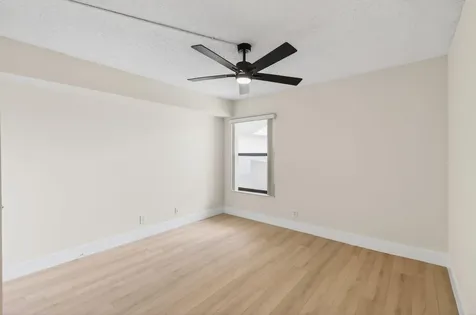 5900 Camino Del Sol Boca Raton FL 33433