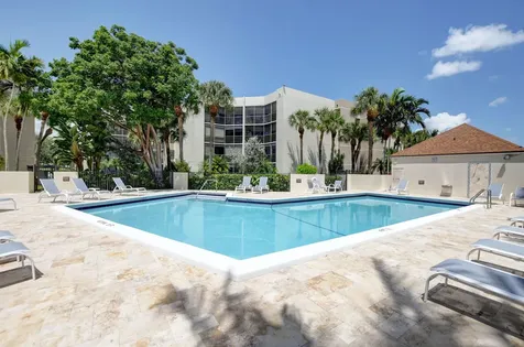 5900 Camino Del Sol Boca Raton FL 33433