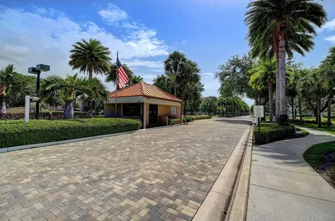 5900 Camino Del Sol Boca Raton FL 33433